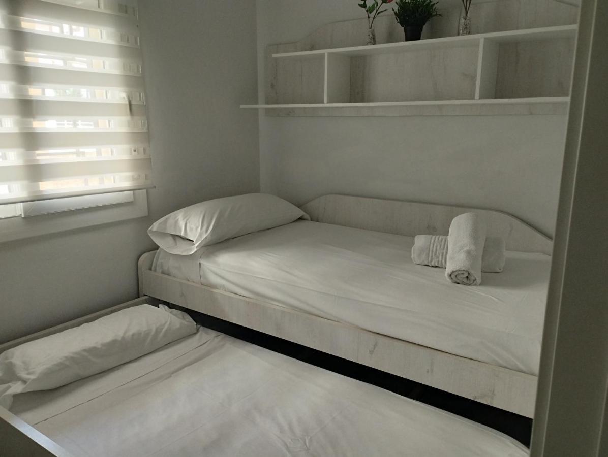 Los Nidos Carihuela New&Beach Torremolinos Bagian luar foto
